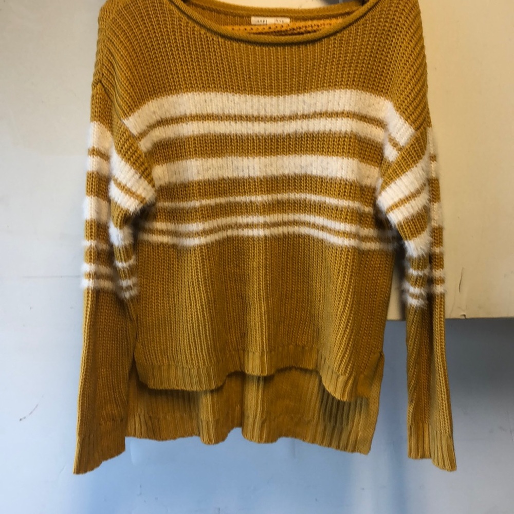Yellow sweater
